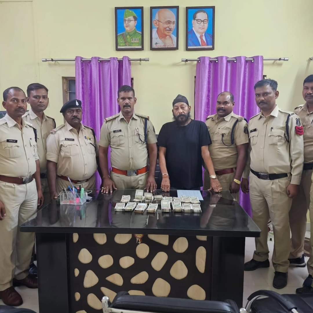Korba bango police – पुलिस ने चेंकिग के दौरान एक व्यक्ति से  नगद 8 लाख रुपए किया जप्त