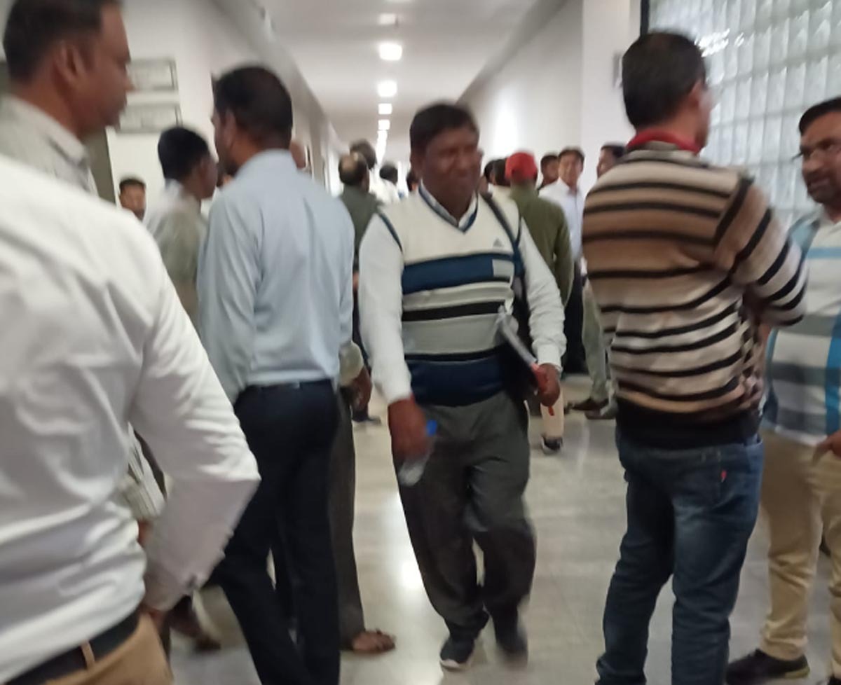 नवा रायपुर मंत्रालय में जीएडी सचिव के खिलाफ कर्मचारियों का हंगामा,2 वर्ष से मंत्रालय कैडर की पदोन्नतियां है रुकी