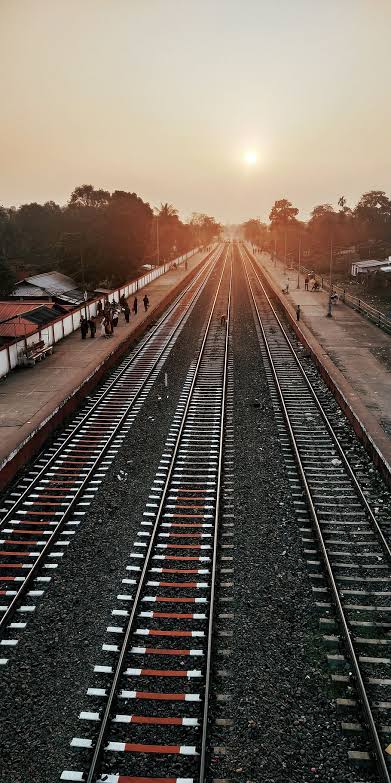 अभनपुर/केंद्री/abhanpur/रेलवे स्टेशन अभनपुर/republic express news